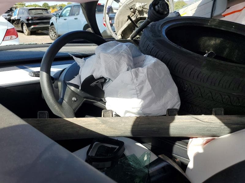 2023 TESLA MODEL Y 8
