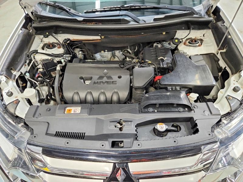 2017 MITSUBISHI OUTLANDER ES 12