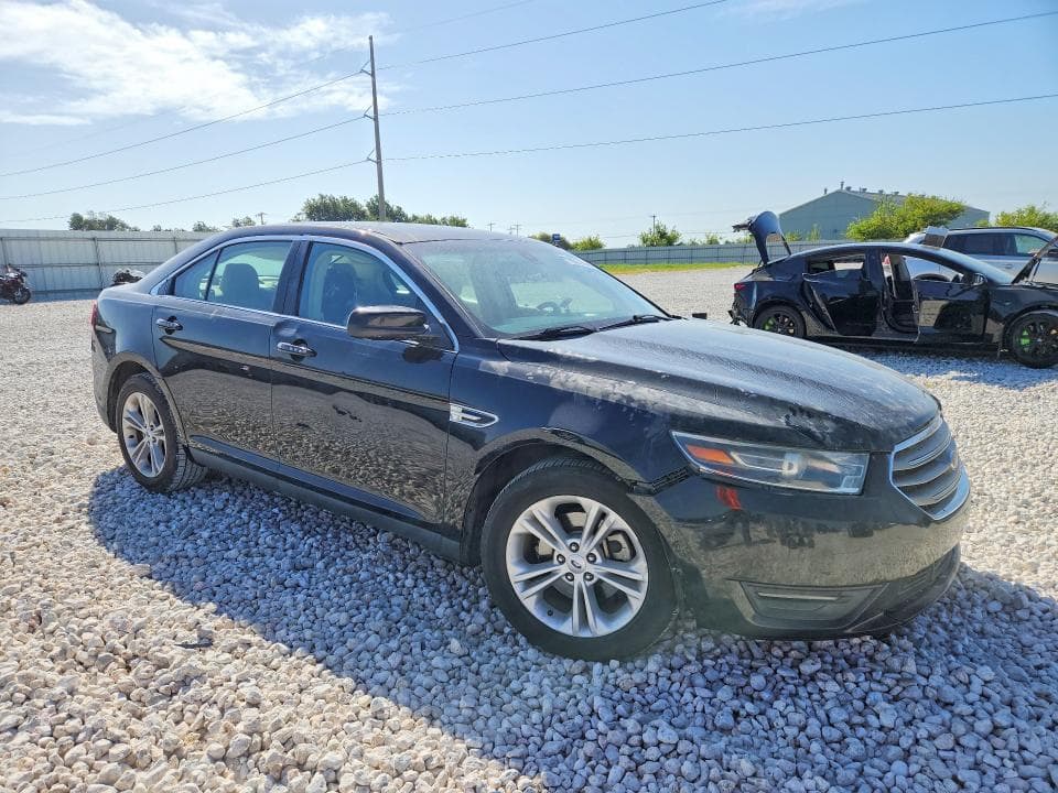 2017 FORD TAURUS SEL 4