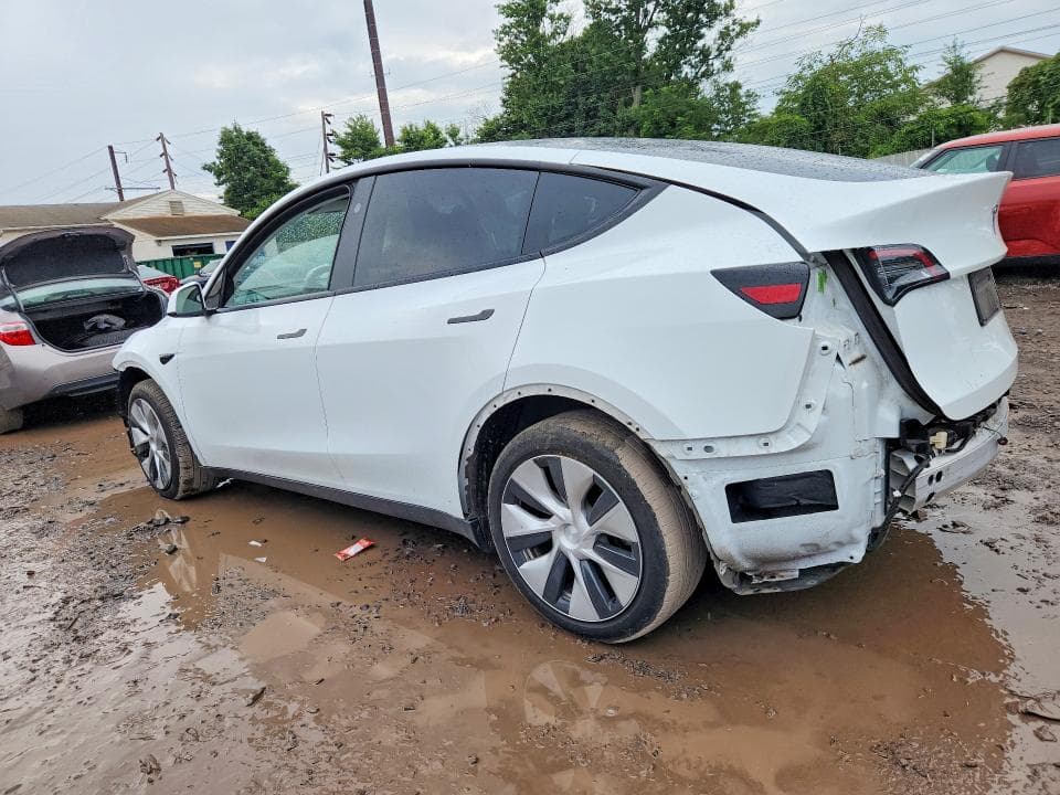 2023 TESLA MODEL Y 2
