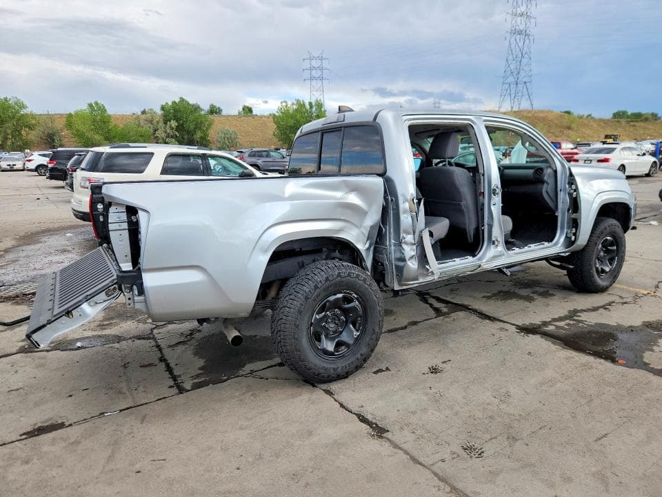 2022 TOYOTA TACOMA SR V6 3