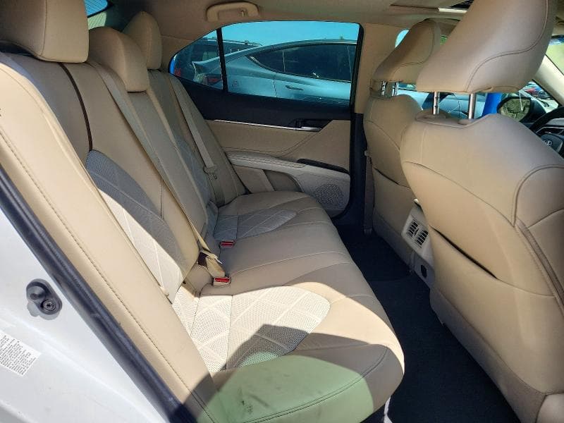 2018 TOYOTA CAMRY HYBRID XLE 10