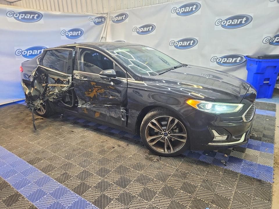 2019 FORD FUSION TITANIUM 4