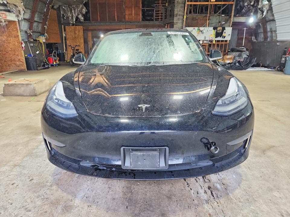 2018 TESLA MODEL 3 5