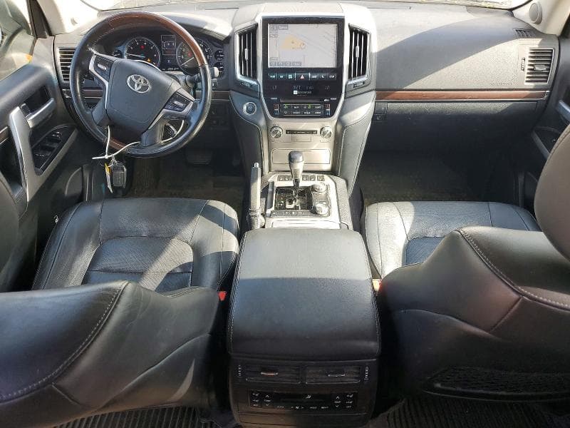 2018 TOYOTA LAND CRUISER BASE 8