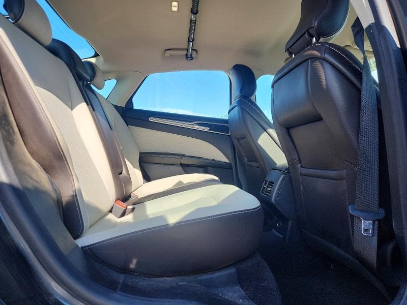 2019 FORD FUSION SE 10