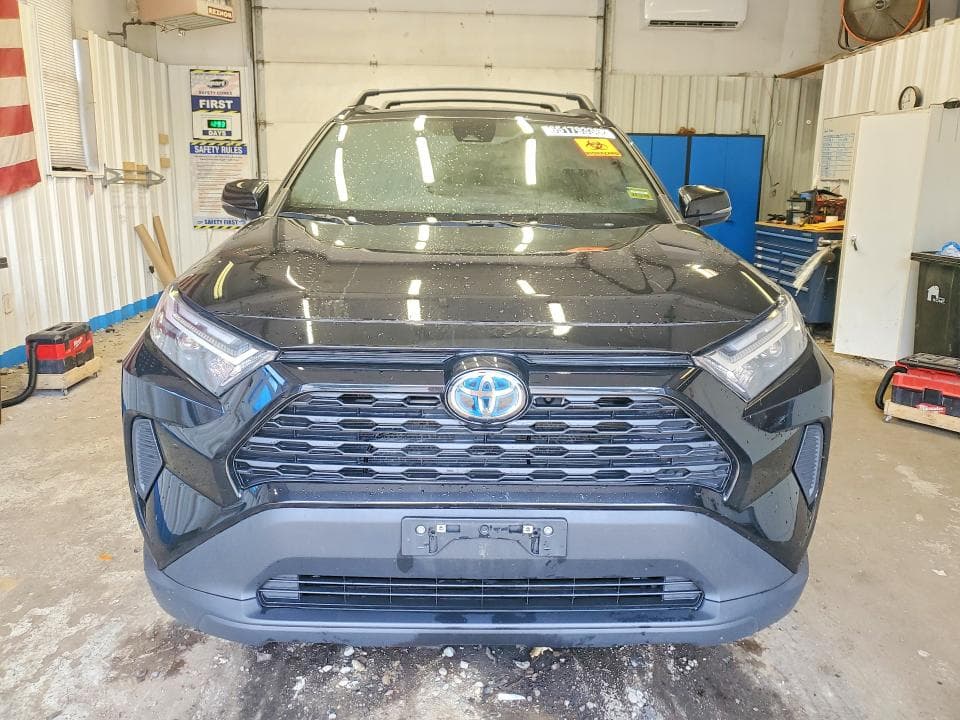 2024 TOYOTA RAV4 HYBRID XLE 5