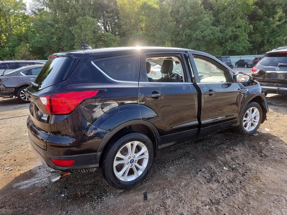 2019 FORD ESCAPE SE 3