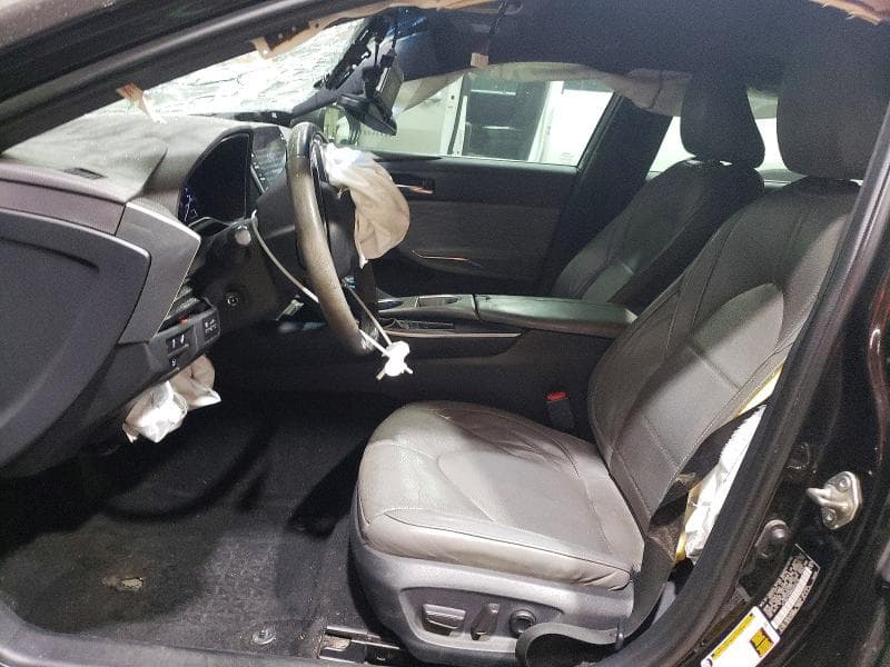 2019 TOYOTA AVALON LIMITED 7