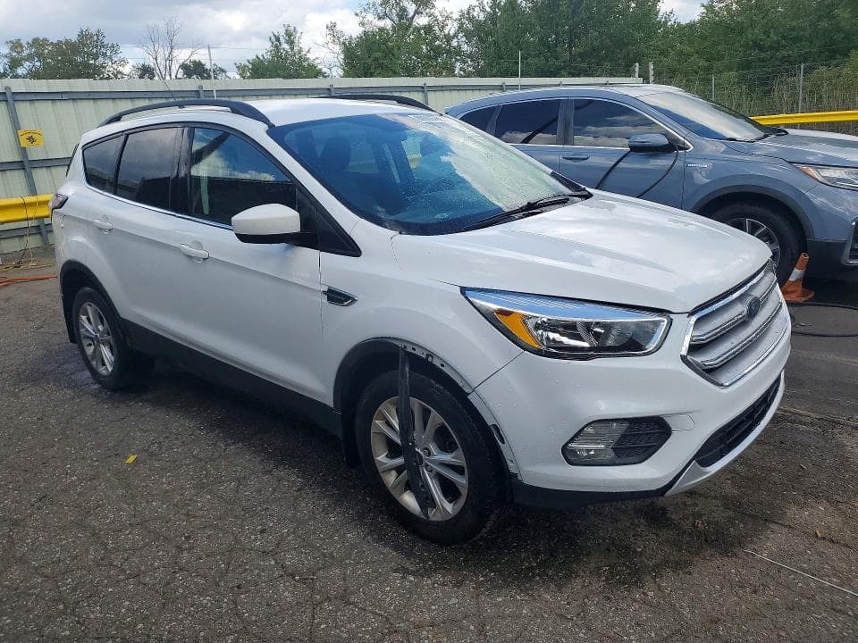 2018 FORD ESCAPE SE 4