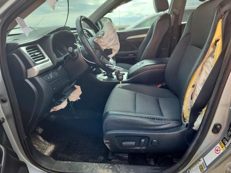 2018 TOYOTA HIGHLANDER LE 7