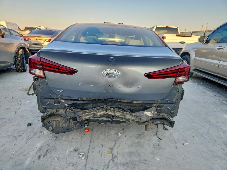 2019 HYUNDAI ELANTRA SE 6