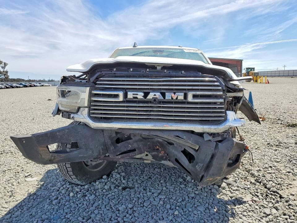 2020 RAM 3500 LARAMIE 5