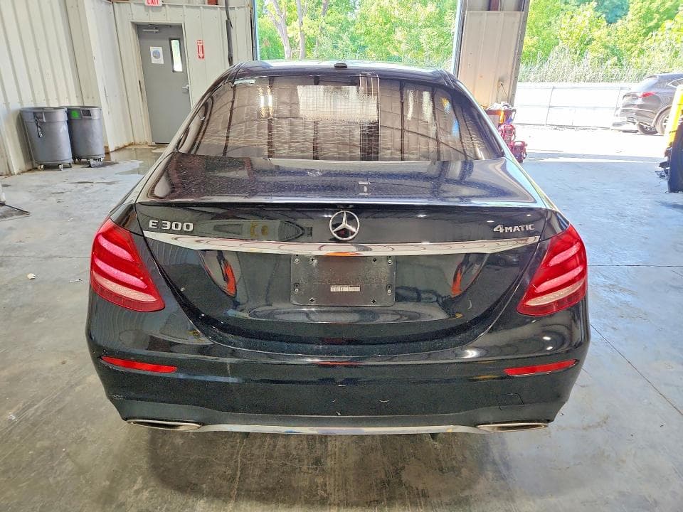 2017 MERCEDES-BENZ E 300 4MATIC 6
