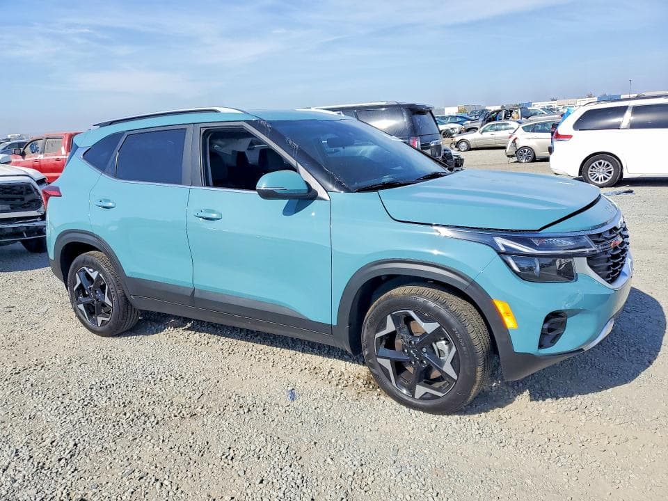 2025 KIA SELTOS EX 4