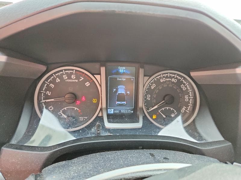 2018 TOYOTA TACOMA SR5 V6 9