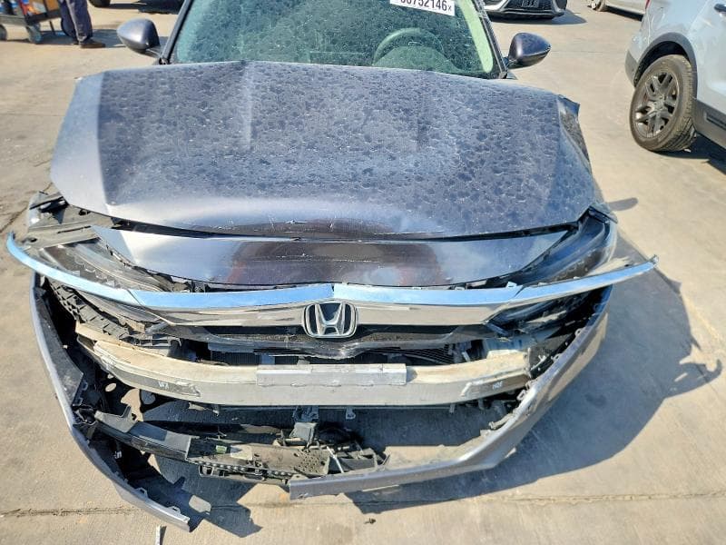 2018 HONDA ACCORD TOURING 11