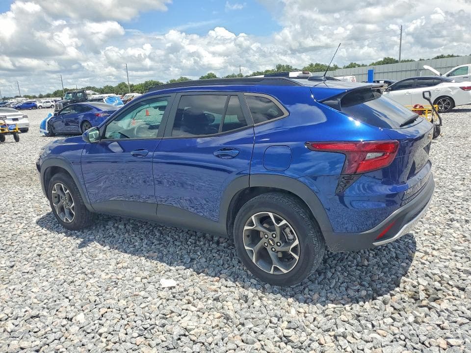 2024 CHEVROLET TRAX 1LT 2
