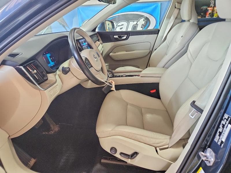 2022 VOLVO XC60 B5 MOMENTUM 7