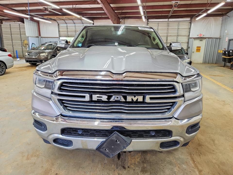 2019 RAM 1500 LARAMIE 5