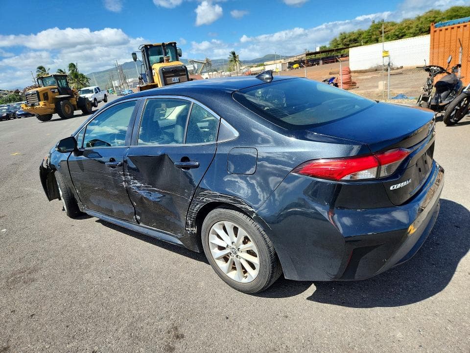 2020 TOYOTA COROLLA XLE 2