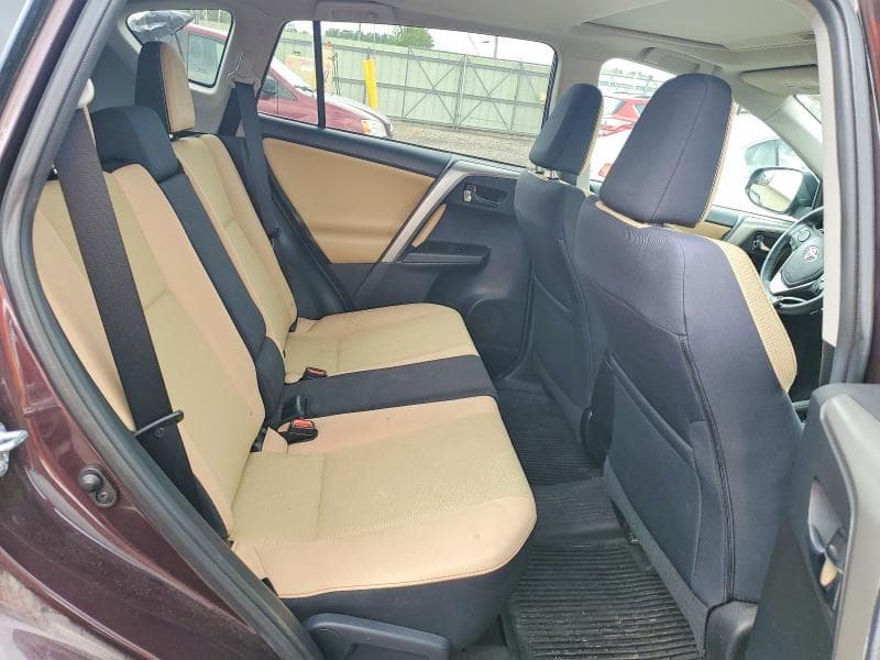 2017 TOYOTA RAV4 XLE 11