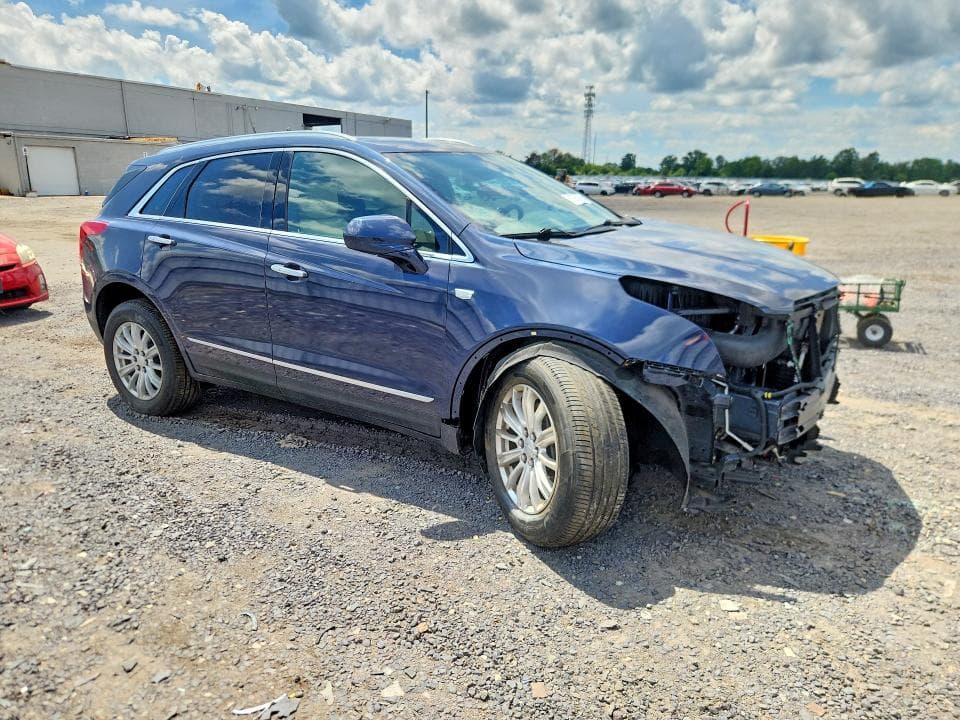 2018 CADILLAC XT5 4