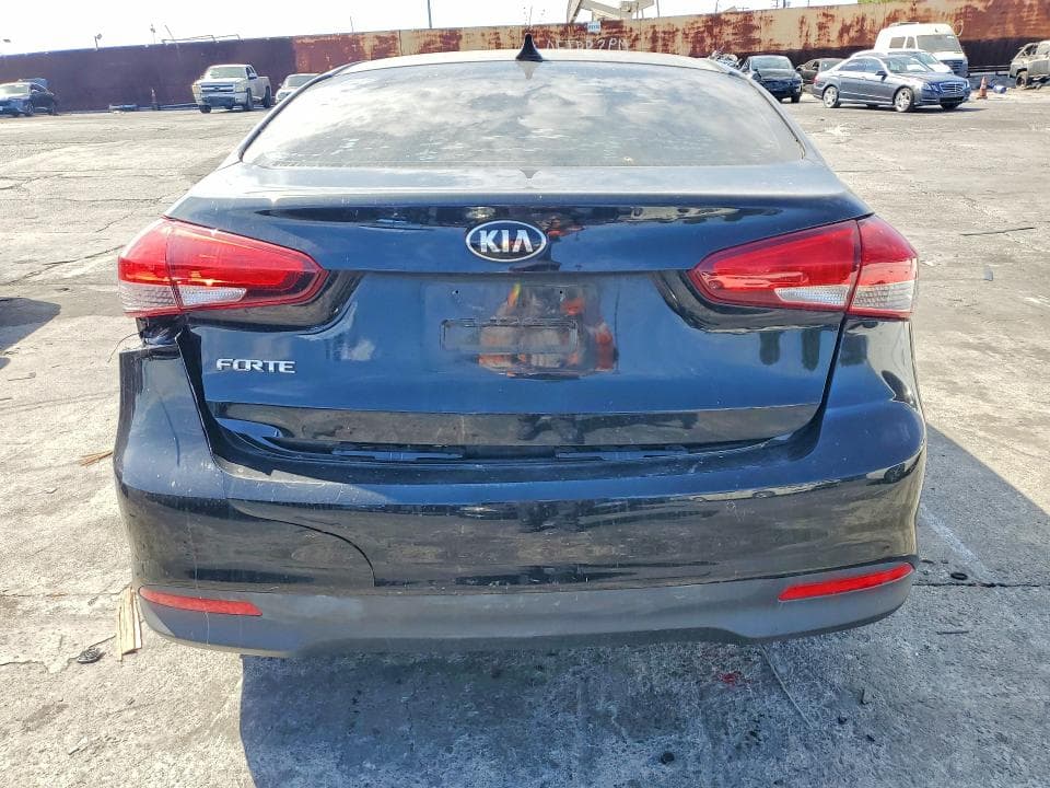 2017 KIA FORTE LX 6