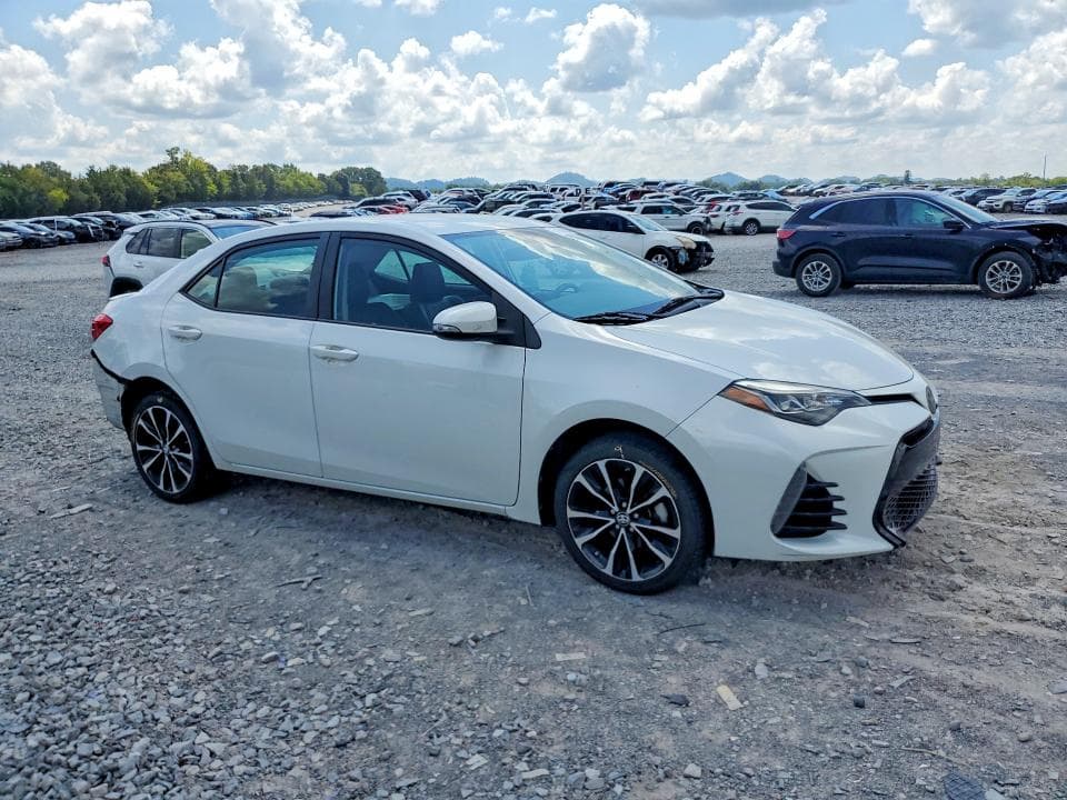 2018 TOYOTA COROLLA SE 4