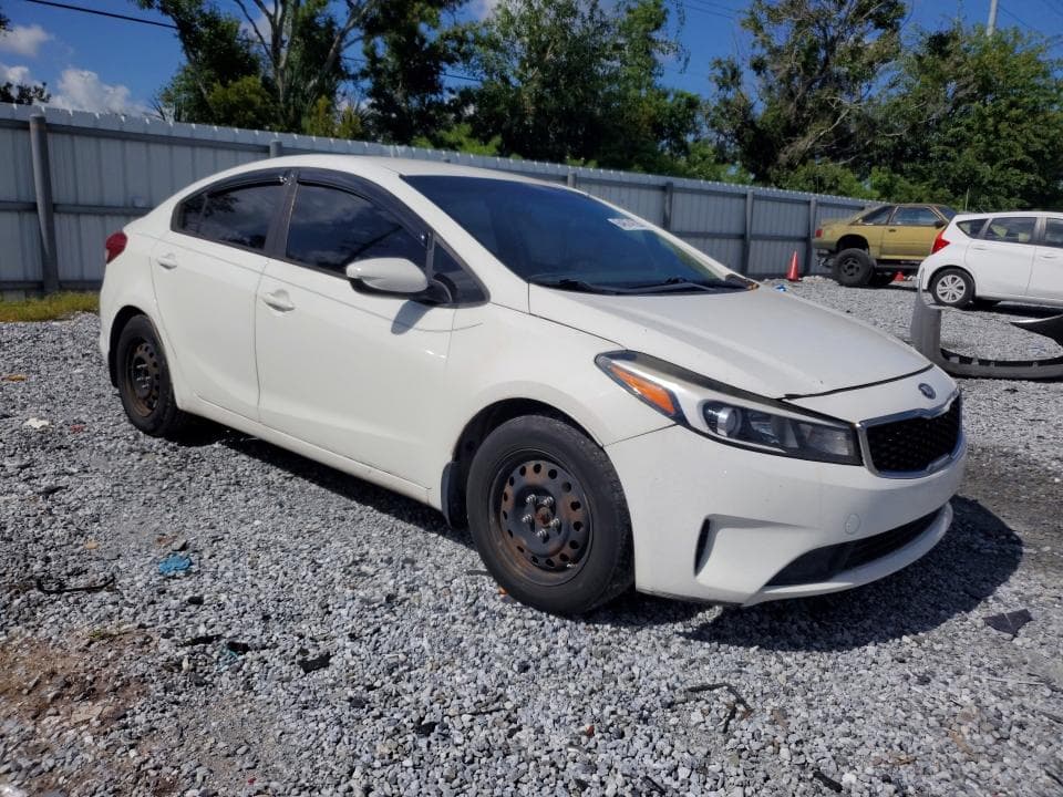2017 KIA FORTE LX 4