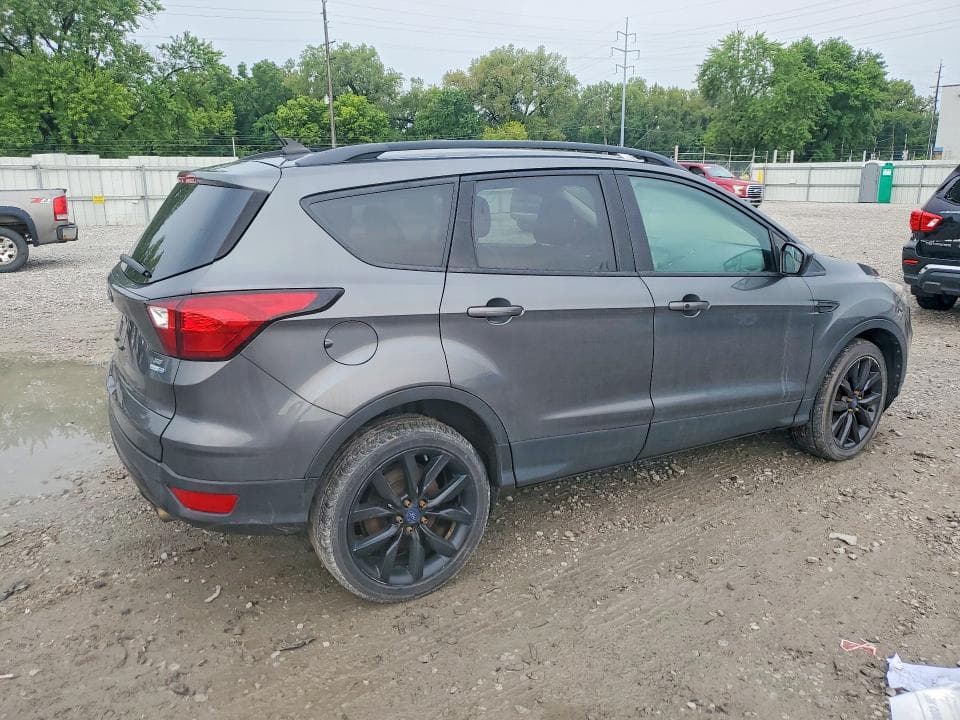 2019 FORD ESCAPE SE 3