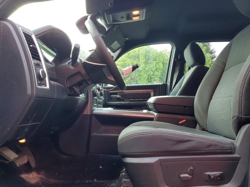 2021 RAM 1500 CLASSIC SLT 7