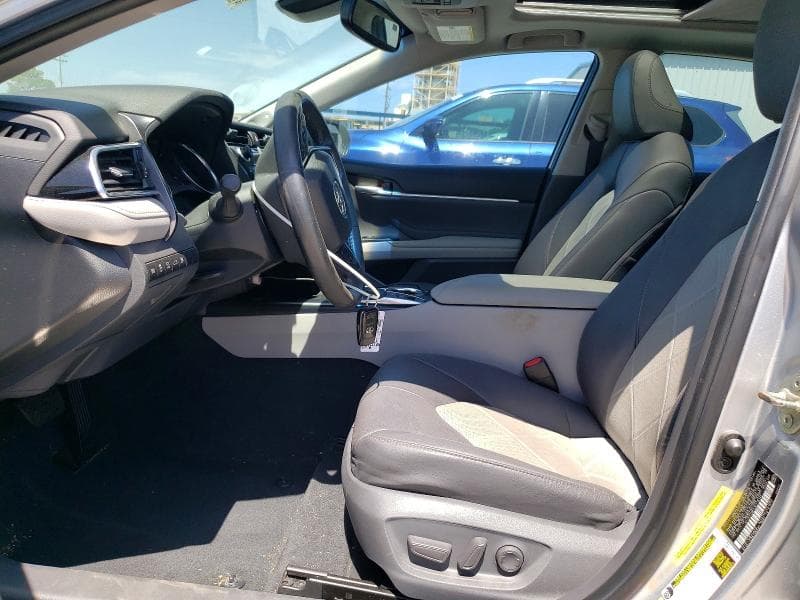 2018 TOYOTA CAMRY XLE 7