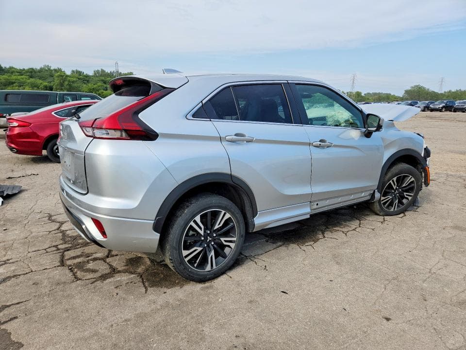 2023 MITSUBISHI ECLIPSE CROSS SE 3