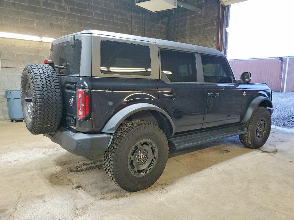 2025 FORD BRONCO OUTER BANKS 3