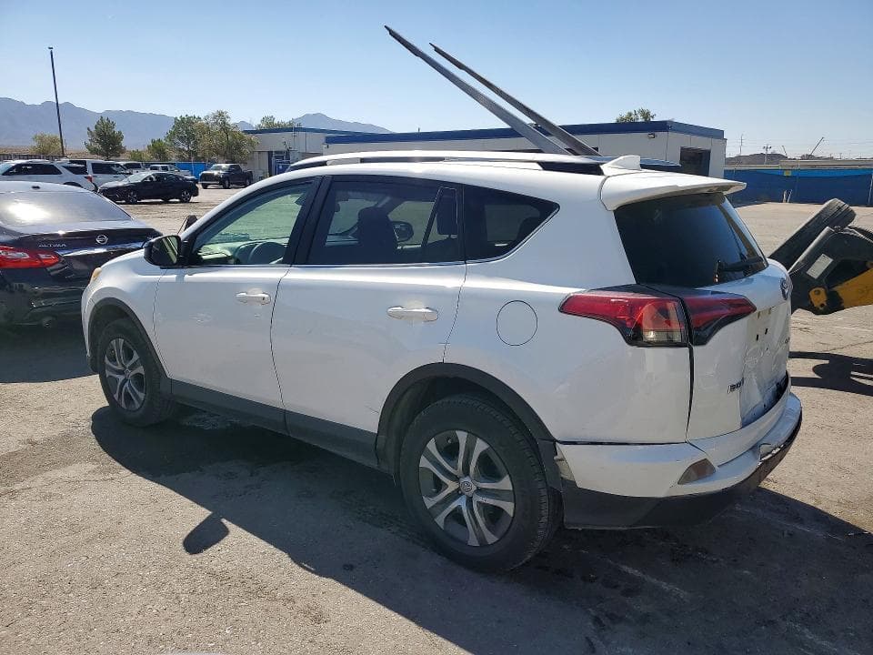 2018 TOYOTA RAV4 LE 2