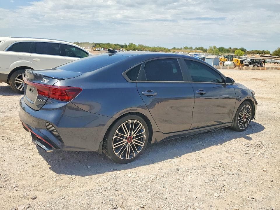 2023 KIA FORTE GT 3