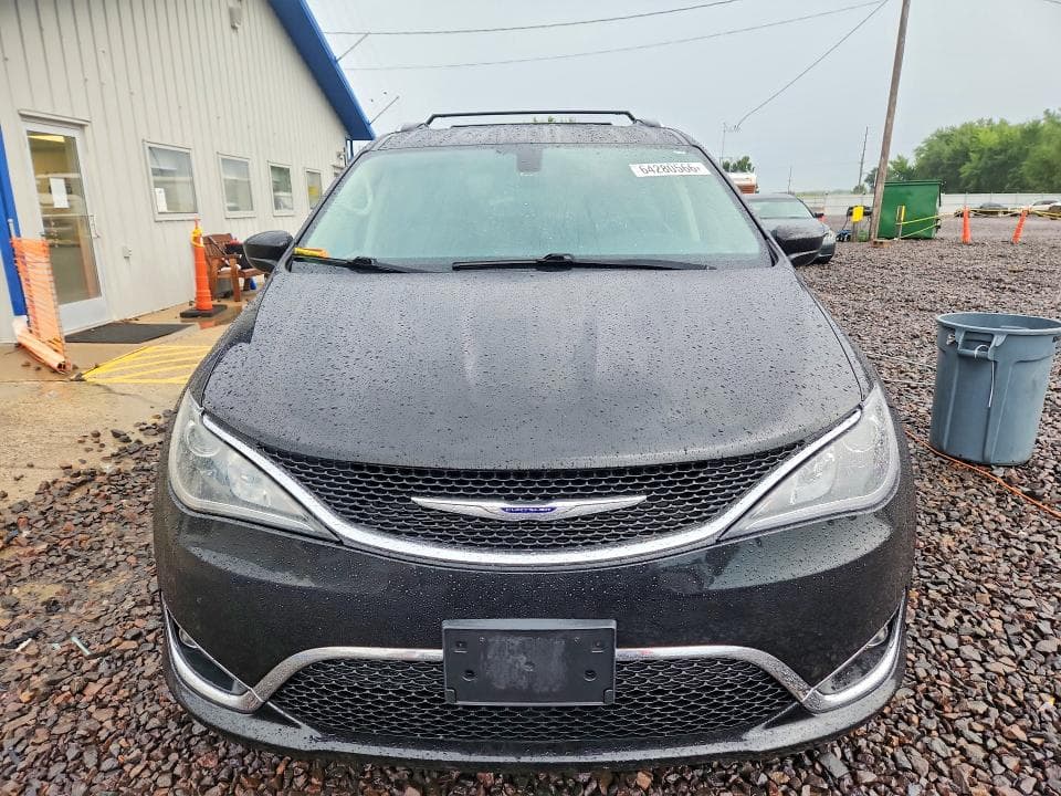 2019 CHRYSLER PACIFICA TOURING L 5