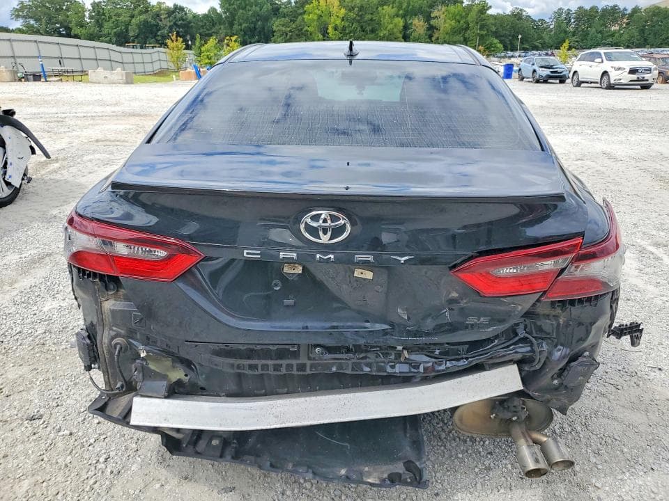 2022 TOYOTA CAMRY SE 6