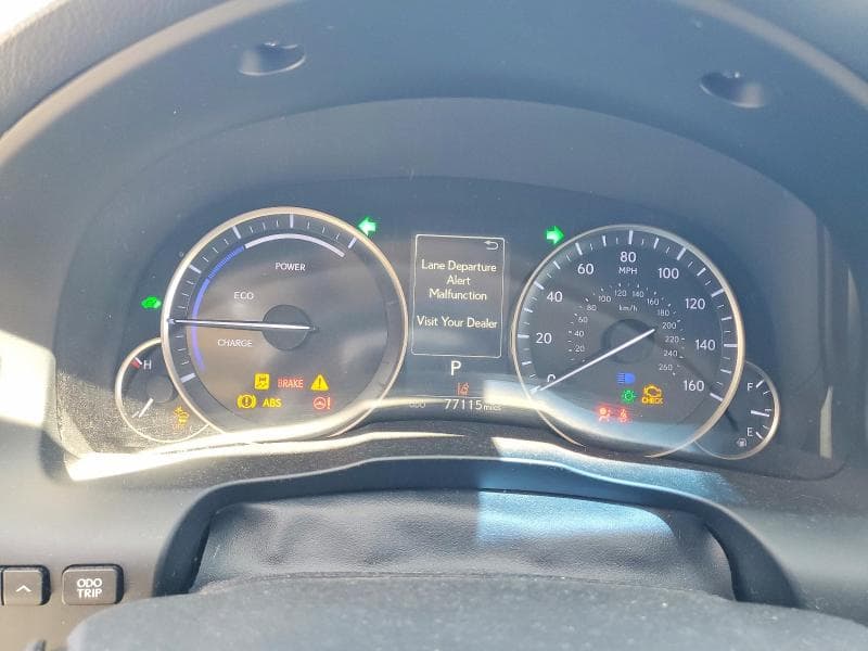 2018 LEXUS ES 300H 9