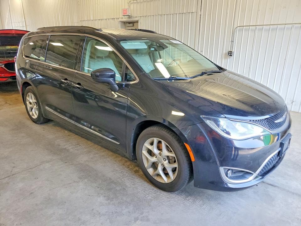2017 CHRYSLER PACIFICA TOURING L 4