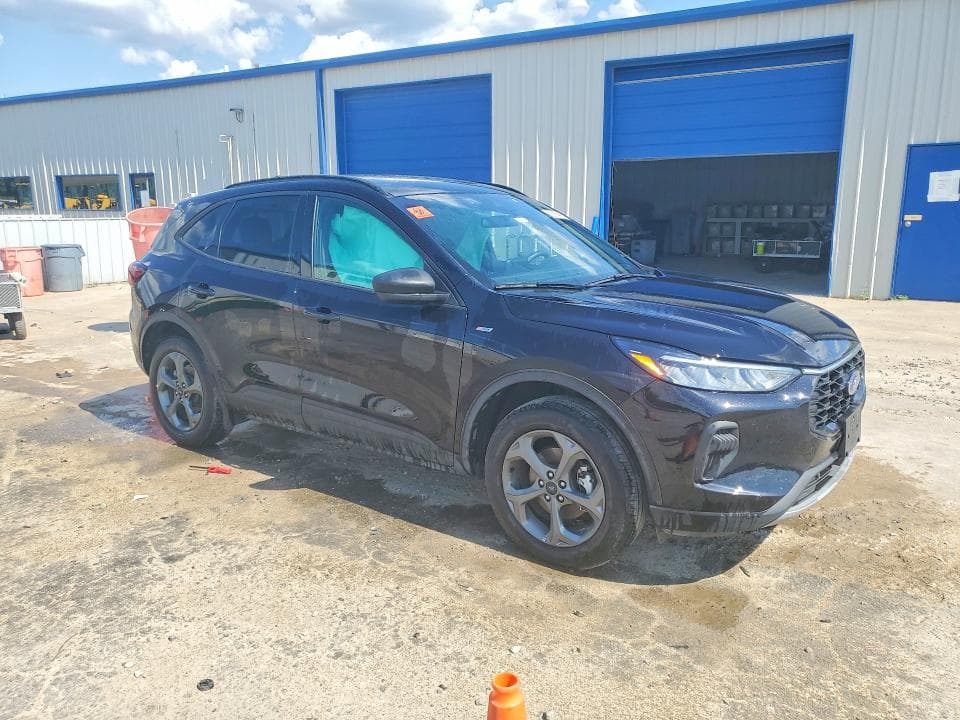 2026 FORD ESCAPE ST LINE 4