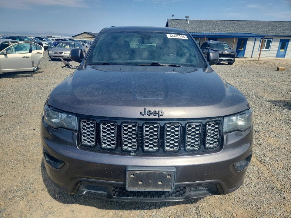 2020 JEEP GRAND CHEROKEE LAREDO 5