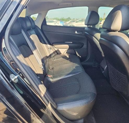 2019 KIA OPTIMA S 10