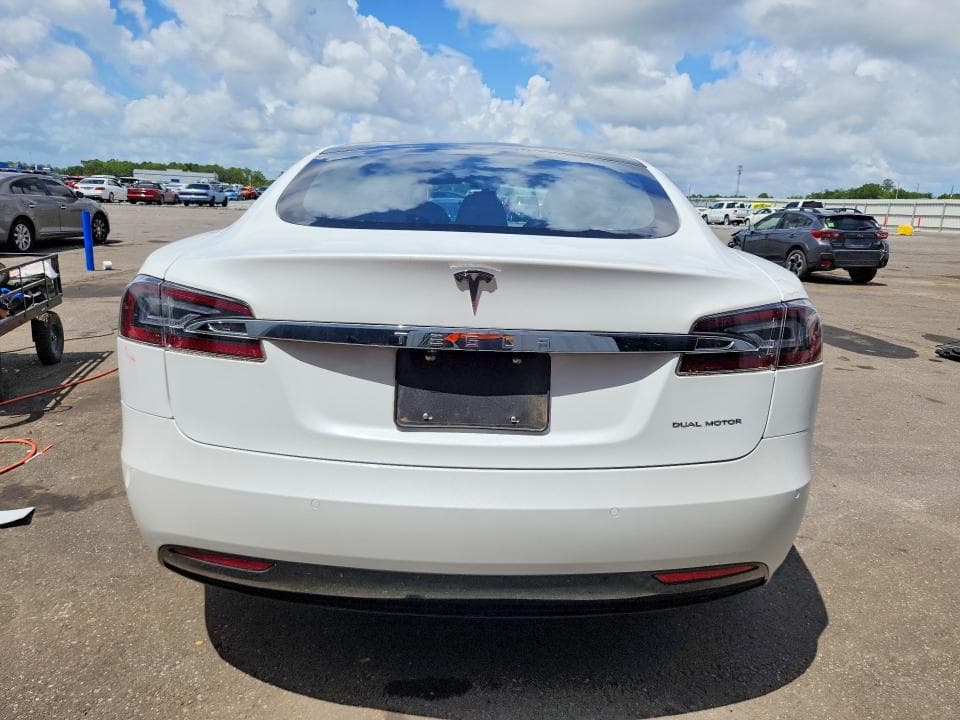 2020 TESLA MODEL S 6