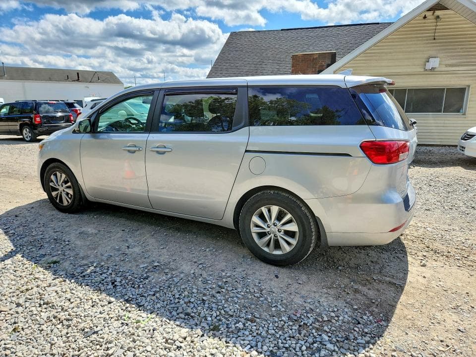 2018 KIA SEDONA LX 2