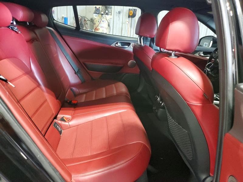 2018 KIA STINGER GT2 10