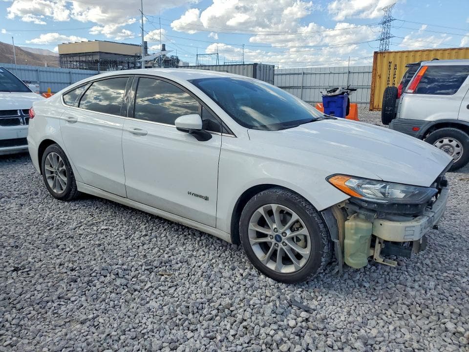 2019 FORD FUSION SE 4