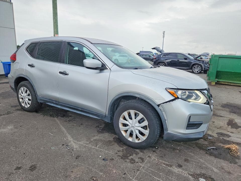 2017 NISSAN ROGUE S 4