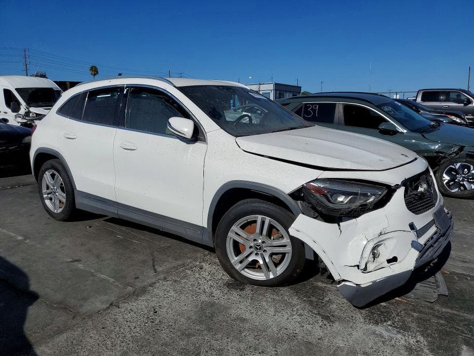2021 MERCEDES-BENZ GLA 250 4